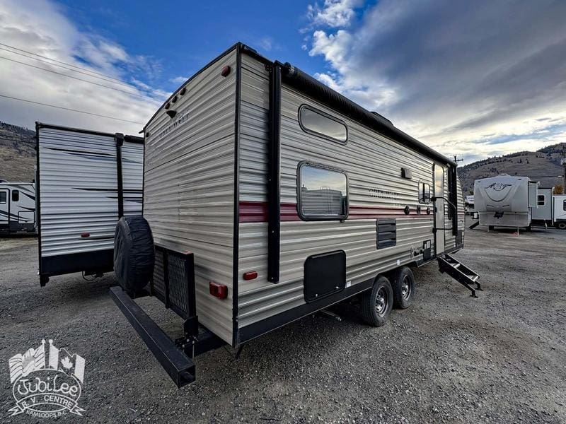 8D74B786-91F2-4ABA-8B9A-E0E5F7CDE71C