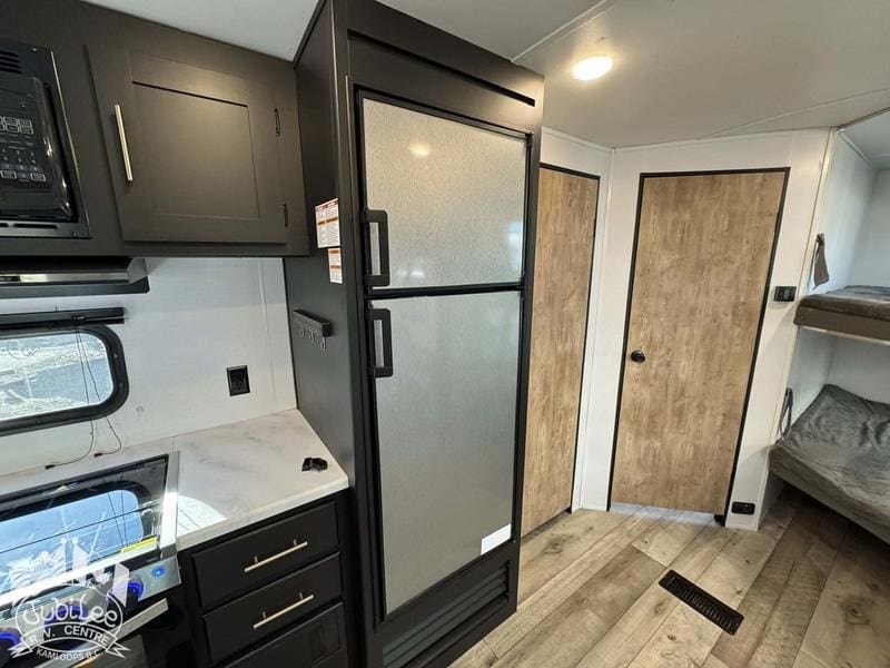 9DCDDD89-CE56-40EB-86E9-B5E7CCD07AC5