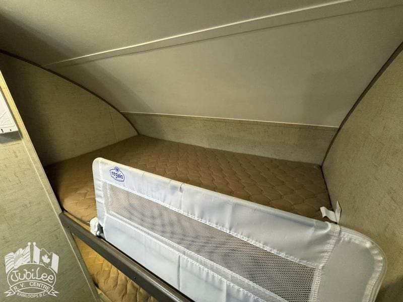 A21D4FB7-8736-4980-8F02-004AA327BE6C