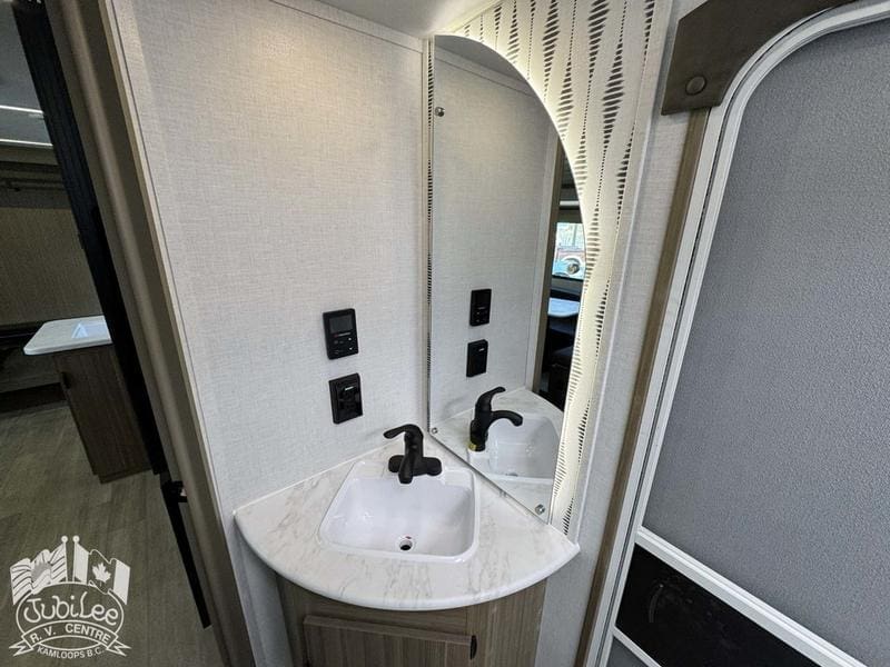 AFC12B2F-F39A-4B1A-844F-46D7D489F2AC