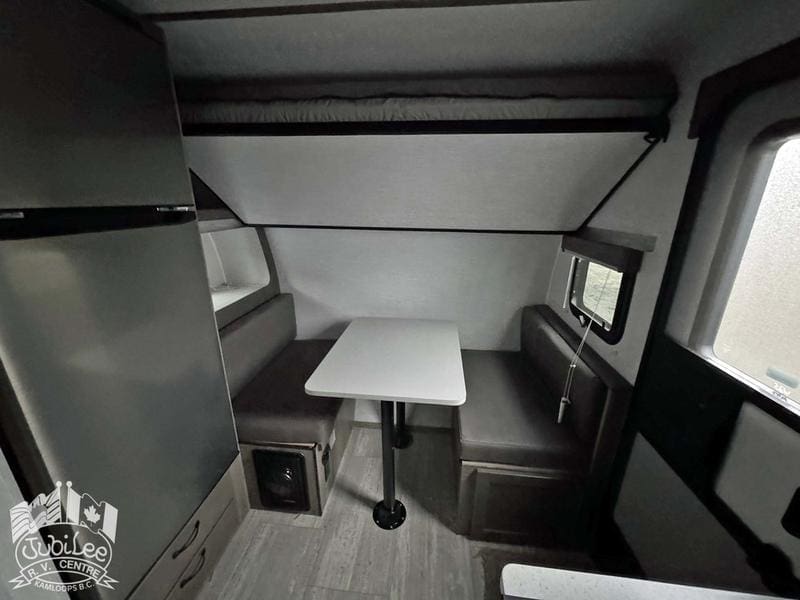 AFFE61C0-0A13-4DA5-9392-0DA813F8C64F