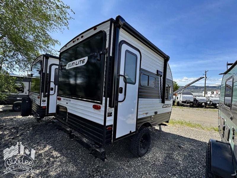 B1EF8F62-2B44-48BA-811F-2F8A1BFE9A9B