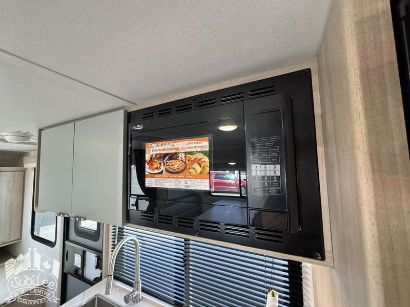 B58B4DA5-2788-4C7B-BFF4-7C4E70DAE881