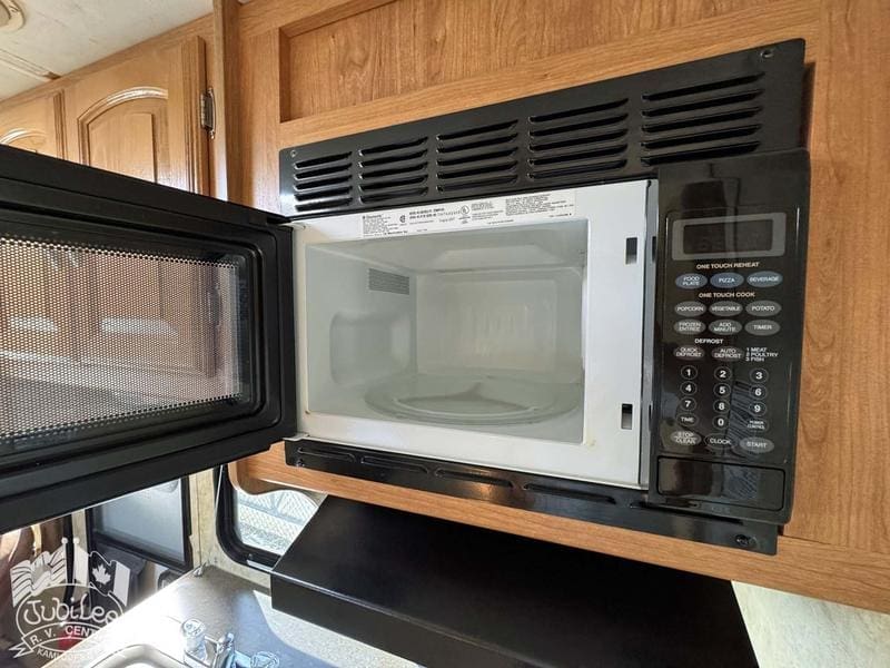 BAB39C22-1A6A-4A16-9BDA-4002A0B86437