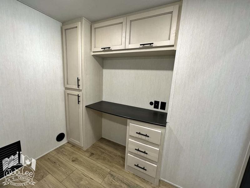 BB216C02-EB72-488B-9D77-AB493B37D59F