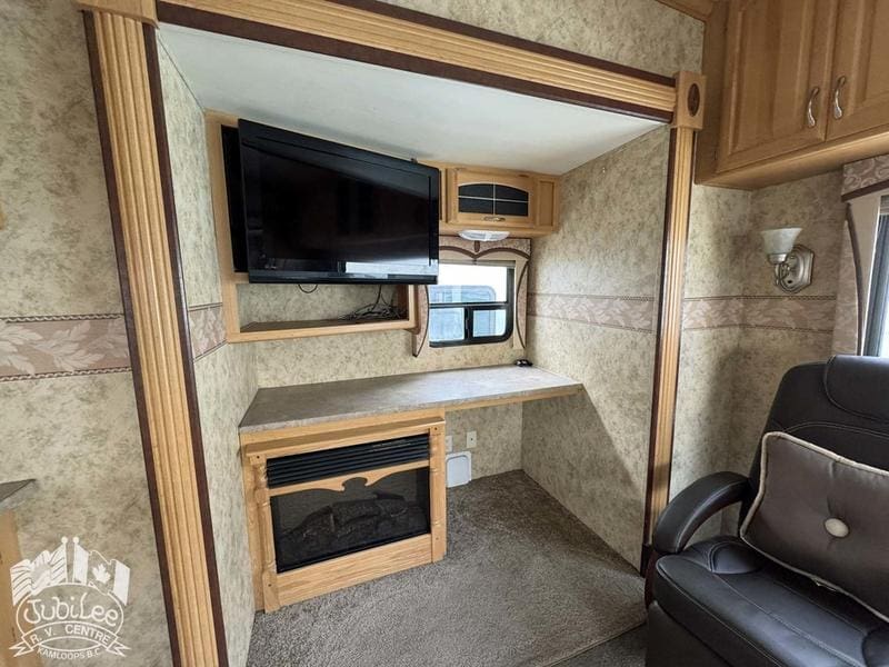 BCC1A6E3-E6A5-42E6-B145-146E87FBC092