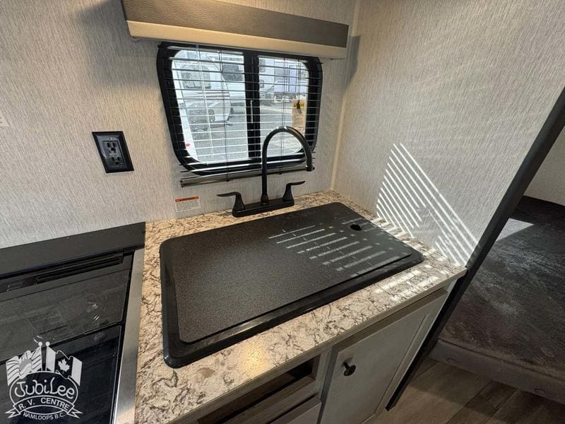 C66293E7-77FF-4D07-8D23-073602A6DD99