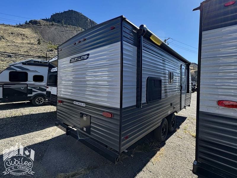 C71E8A83-62BB-4A05-B28F-49C2BA073DE6