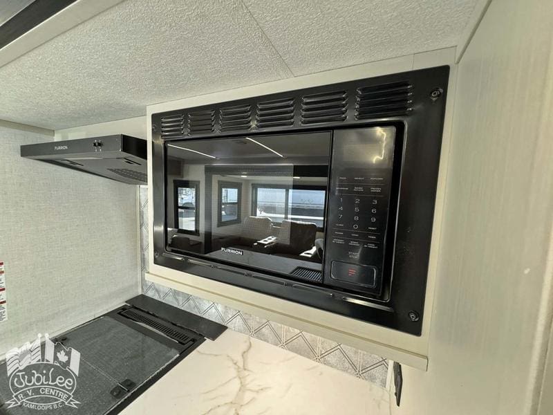 CC10B6E9-A5BB-4913-B603-C4816FB5F852