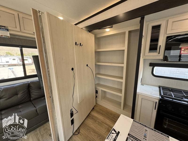 CD40EB68-F040-40F5-A8F2-95F7C4352D3A