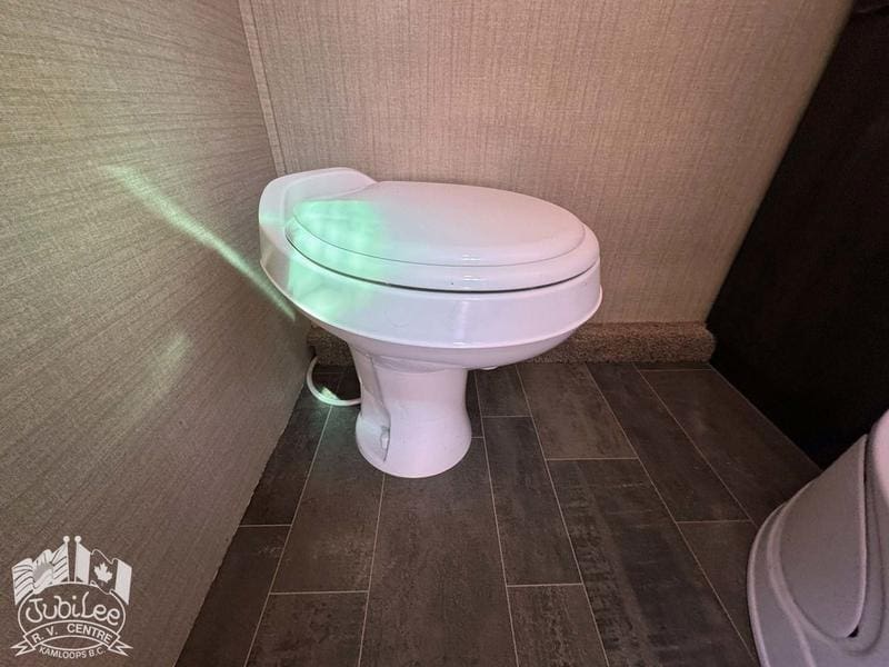 CEC1221C-03DD-4BF3-B500-4741B9E4D2C2