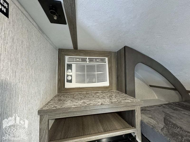 D52BA5EC-C87C-4169-B6C3-2CC462ECF311