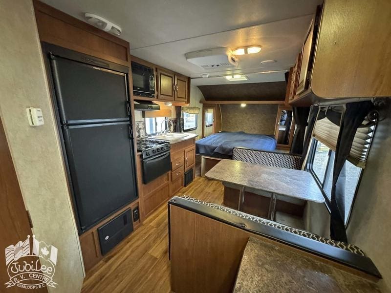 D9F6D347-6969-4EC5-B93E-15CB7497293C