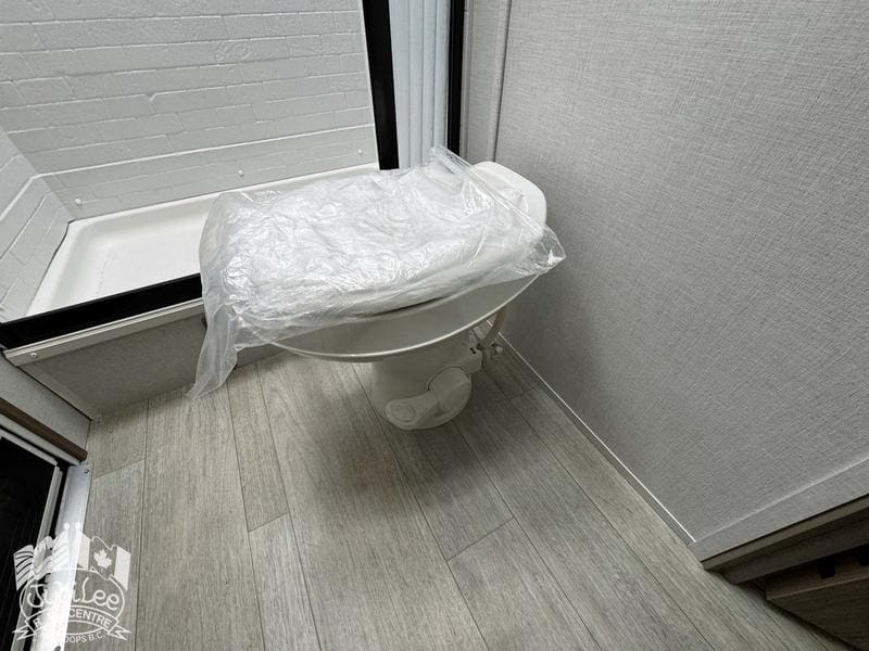 DAF21648-6C4A-42D8-AD66-83FEE1409537