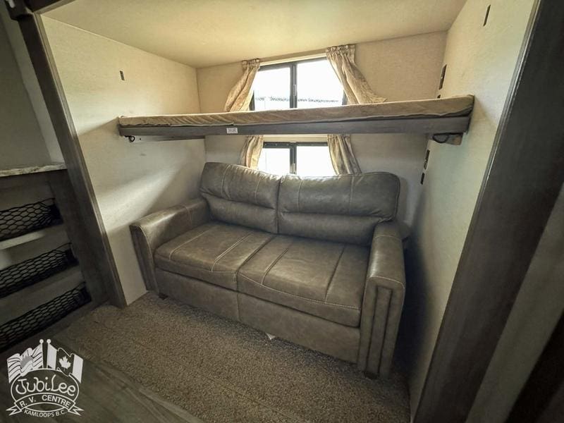 DD573493-D6DE-4C1A-9203-5B20890F30A8