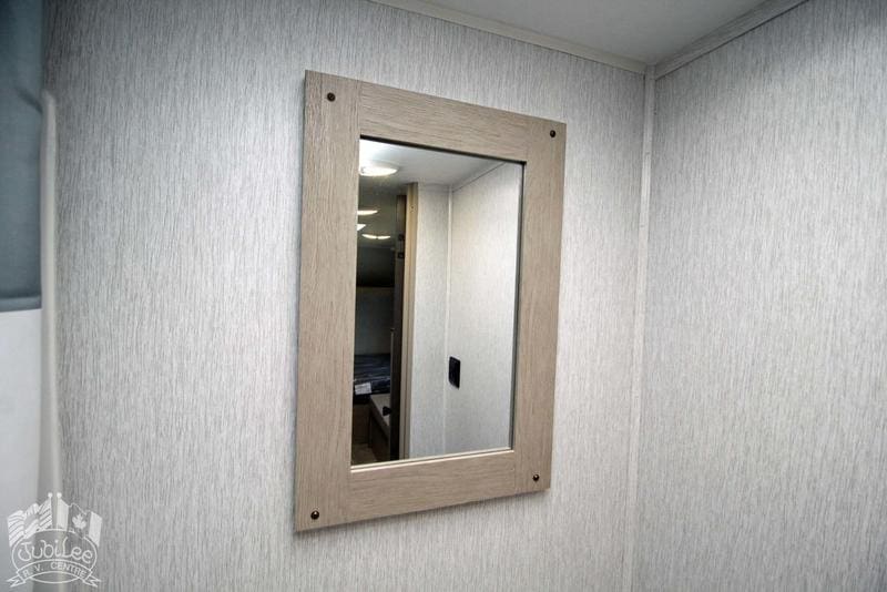 DEAFF8E1-4846-4DA4-A456-363EA55203C3