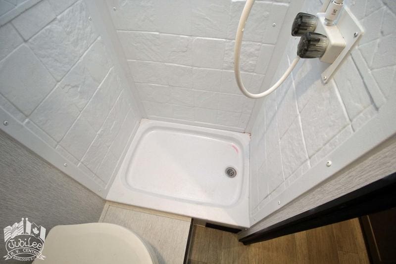 E358FF8E-D625-4463-A110-5891C4903B55