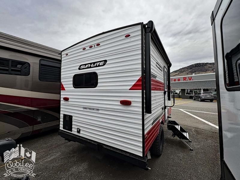 E385530E-E464-402D-97B7-CE2EBCC70F64