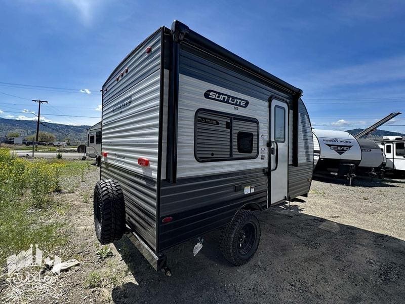 E436E760-FD8E-4778-AB84-7DFF40760B56