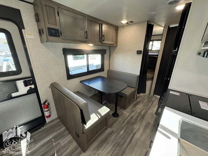 EDB99CC3-A68B-4EDE-BAA5-FDF0E1E34BE3