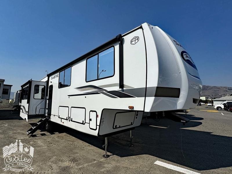 EDD467B8-1330-46C1-856E-668B138E029B