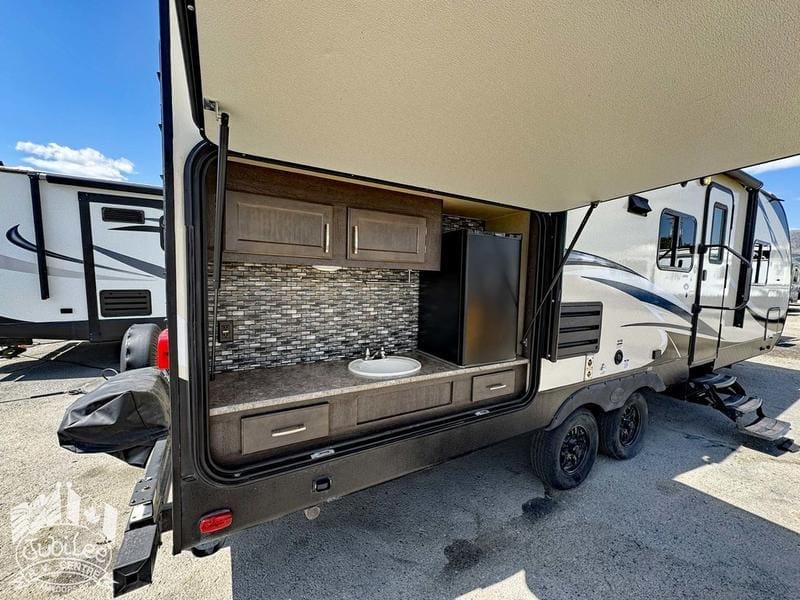 F3159BEE-6681-4C0D-84B0-2C92385EC0FB