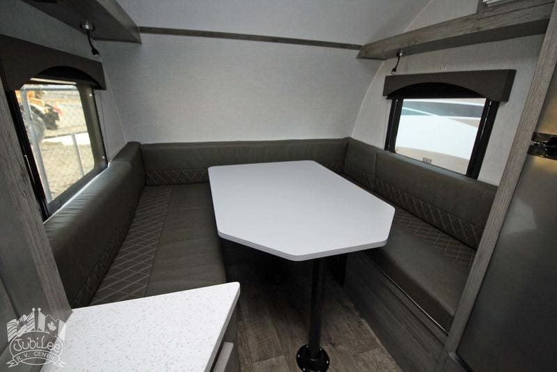 F698C0C0-03C9-4D0A-81E8-E3D9B09F5C07