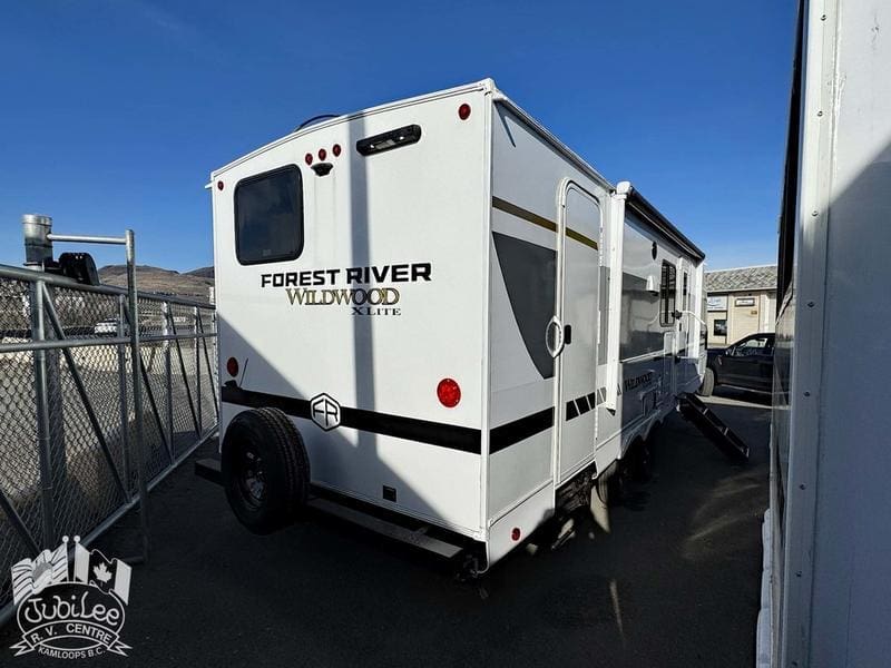 FC13DC10-0823-400A-AC77-8B0716E45EAB