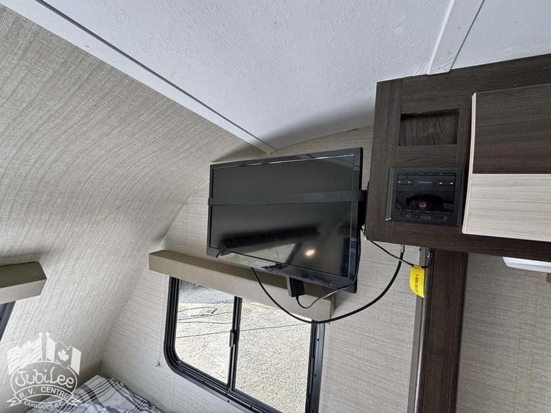 FFE76B5A-7D50-40DD-8CB0-E0B24263BA21